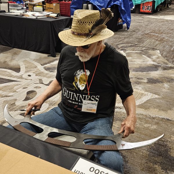 Klingon Bat'leth Signed by JG Hertzler (Martok) FREE SHIPPING